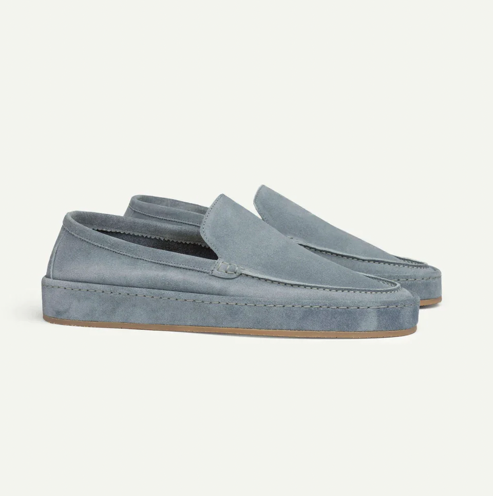 Luxe men's loafers featuring a soft cushioned sole and a stylish slip-on design, perfect for casual and formal occasions. 9