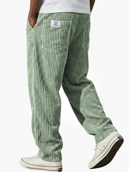Dapper casual pants for men featuring an elastic waistband and functional pockets, perfect for comfortable and stylish everyday wear. 5