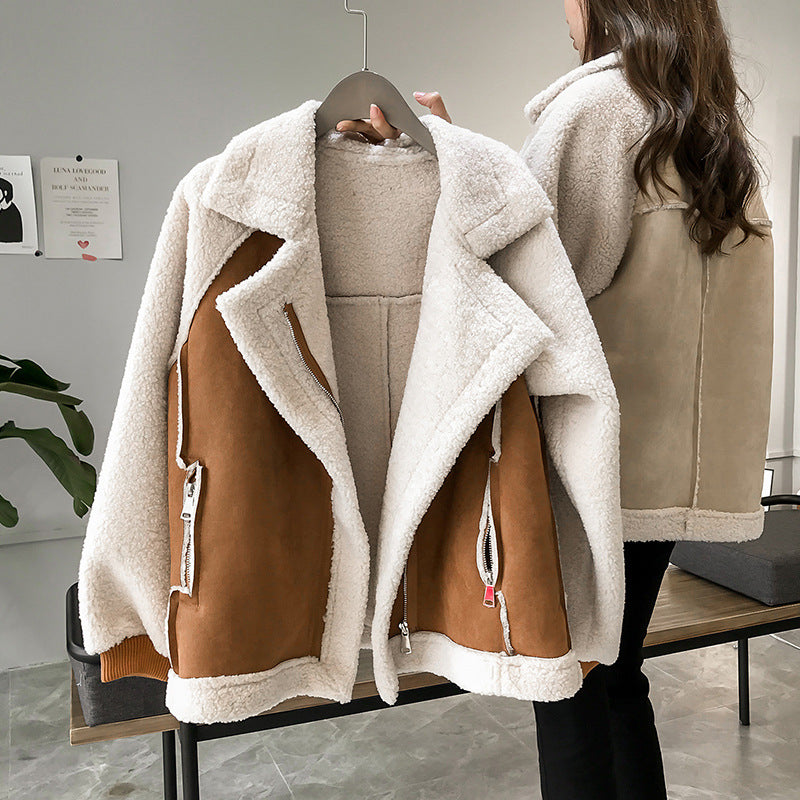 Elowen Women’s Oversized Jacket featuring a stylish collared neck and classic button closure, perfect for casual wear and layering in any season. 1