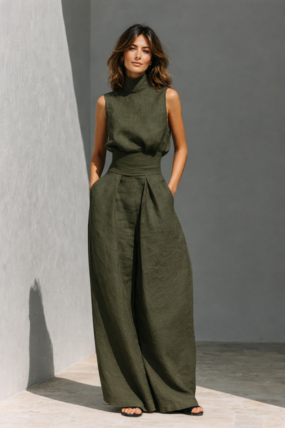Elsie Women’s Outfit featuring a stylish sleeveless top and wide-leg trousers in a minimalist design, perfect for casual or formal occasions. 4