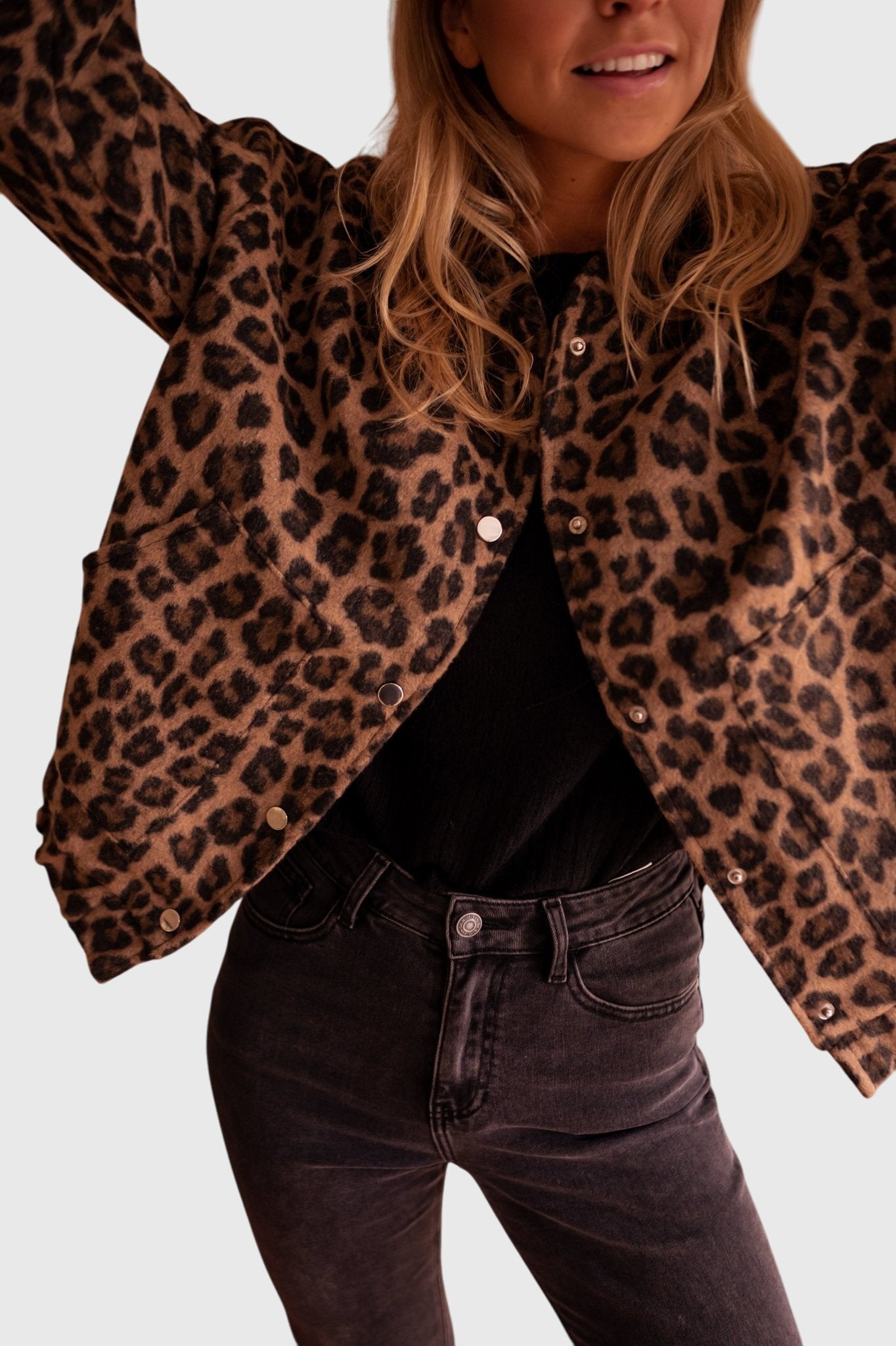Elysia Women's Jacket featuring a tailored silhouette and stylish leopard print design, perfect for adding a bold touch to any outfit. 2