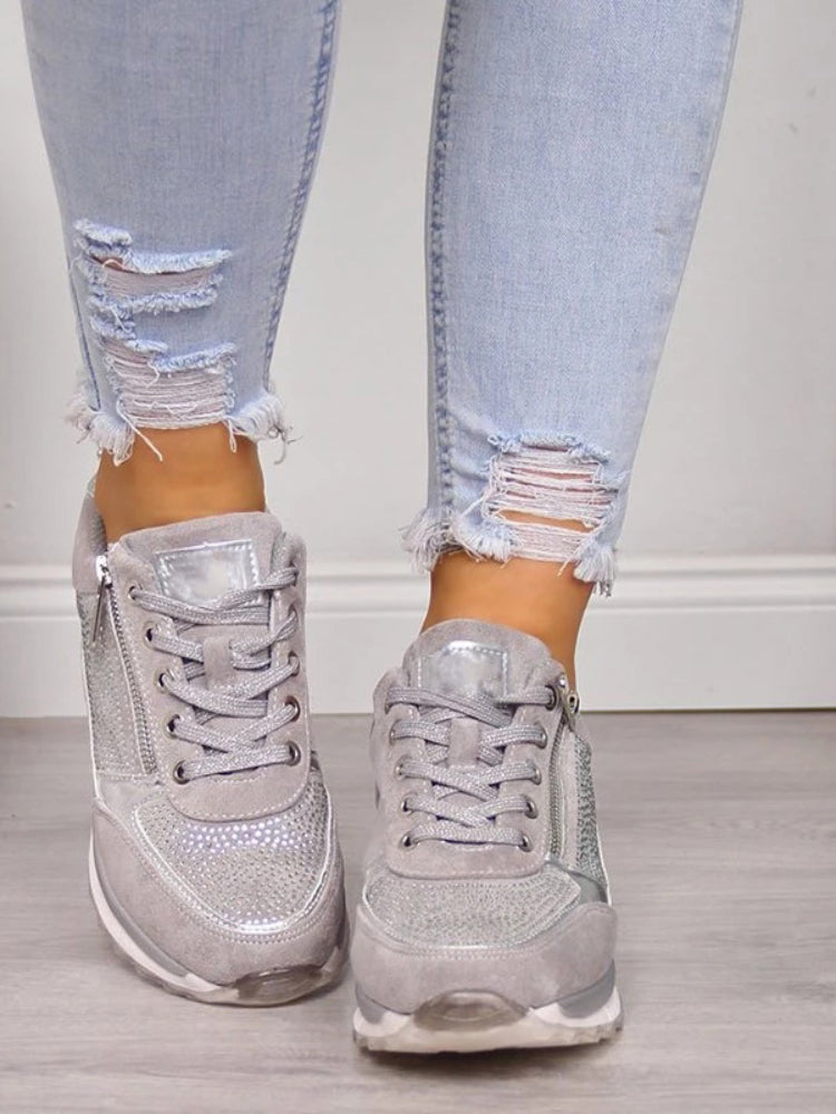 Isla Women’s Casual Shoes featuring orthopedic support and a breathable design for all-day comfort and style. 5