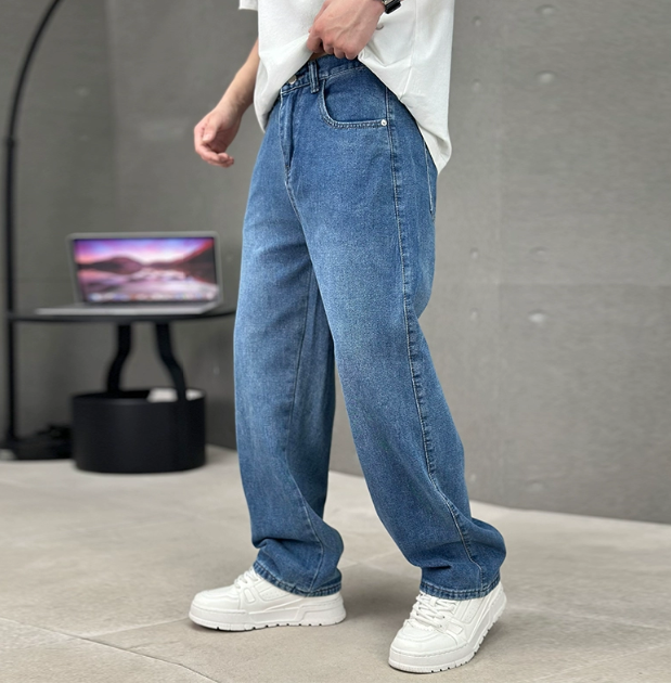 Jasper Men's Jeans featuring a straight leg design and stylish slant pockets, perfect for casual and versatile outfits. 0