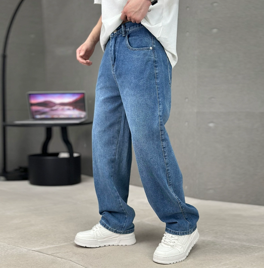 Jasper Men's Jeans featuring a straight leg design and stylish slant pockets, perfect for casual and versatile outfits. 0