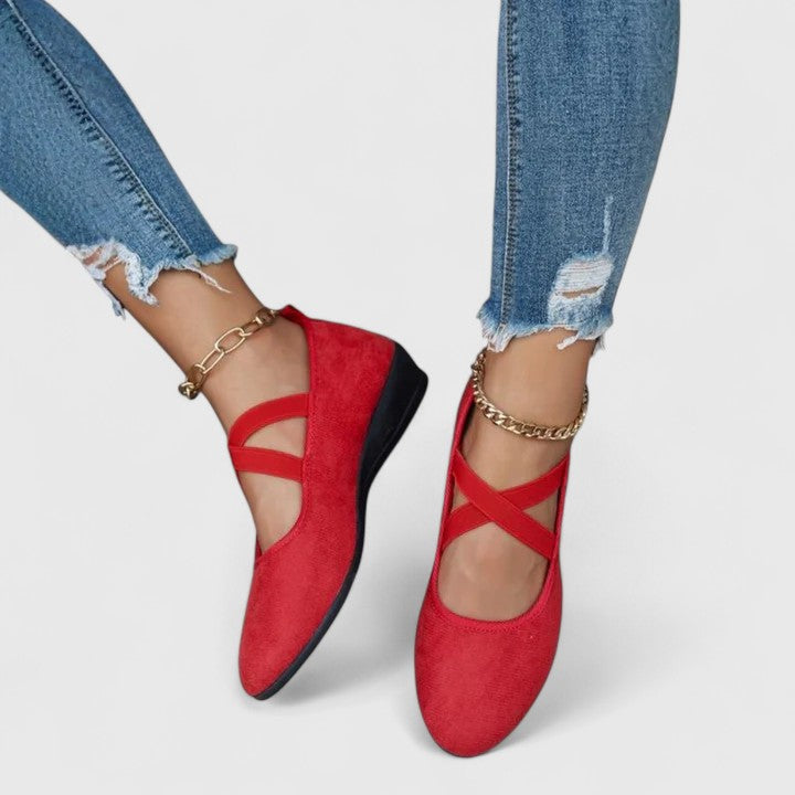 Jynna Women's Slip-On Shoes featuring cushioned comfort for all-day wear, perfect for casual outings and everyday use. 3