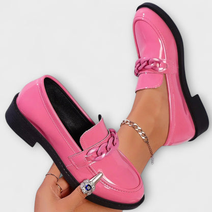 Lorie Women’s Casual Loafers featuring a round-toe design, ideal for everyday wear, with a focus on lightweight comfort and stylish versatility. 1