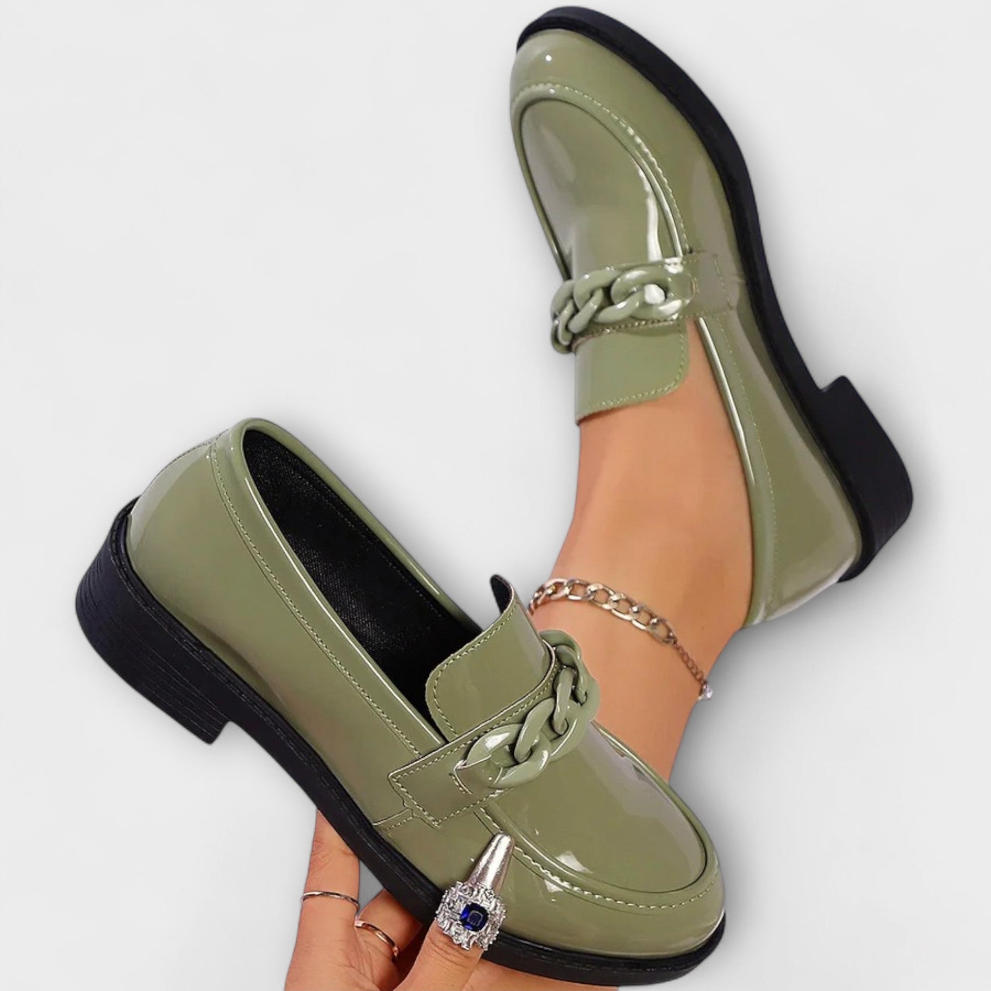 Lorie Women’s Casual Loafers featuring a round-toe design, ideal for everyday wear, with a focus on lightweight comfort and stylish versatility. 5