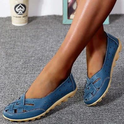 Luxe men's loafers featuring breathable leather and a cushioned sole for ultimate comfort and style. 3