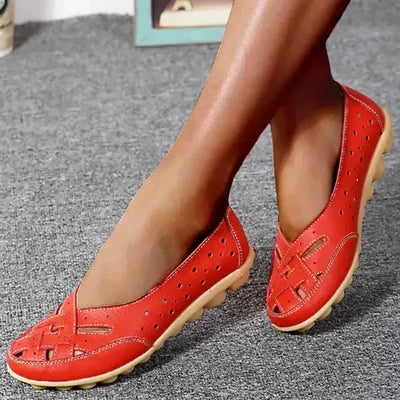 Luxe men's loafers featuring breathable leather and a cushioned sole for ultimate comfort and style. 4