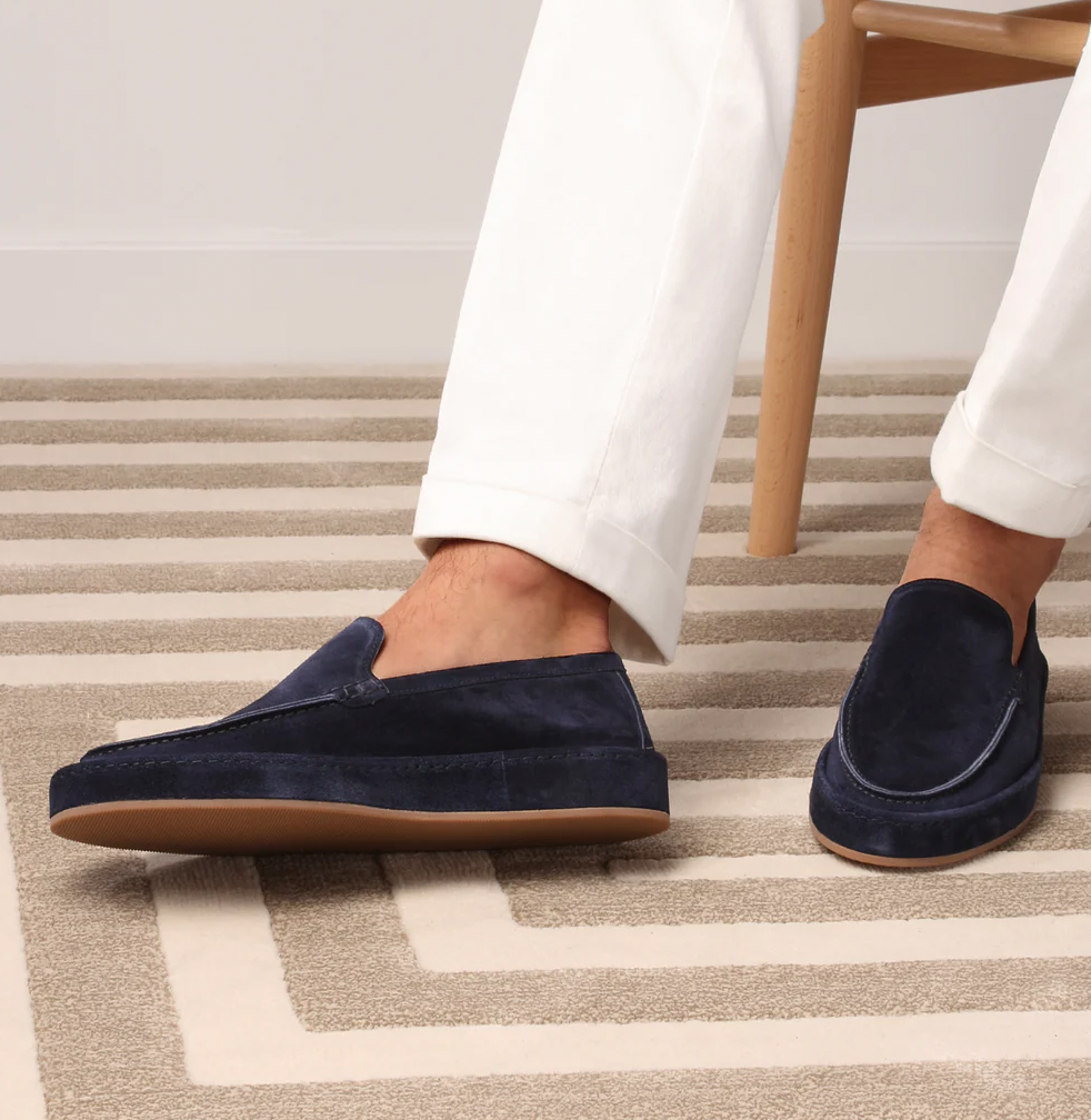 Luxe men's loafers featuring a soft cushioned sole and a stylish slip-on design, perfect for casual and formal occasions. 2