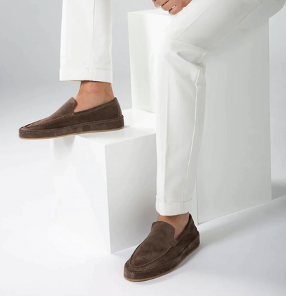 Luxe men's loafers featuring a soft cushioned sole and a stylish slip-on design, perfect for casual and formal occasions. 3