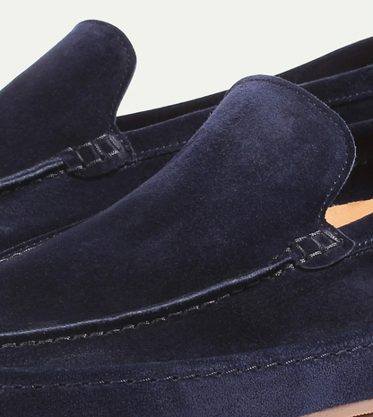 Luxe men's loafers featuring a soft cushioned sole and a stylish slip-on design, perfect for casual and formal occasions. 6
