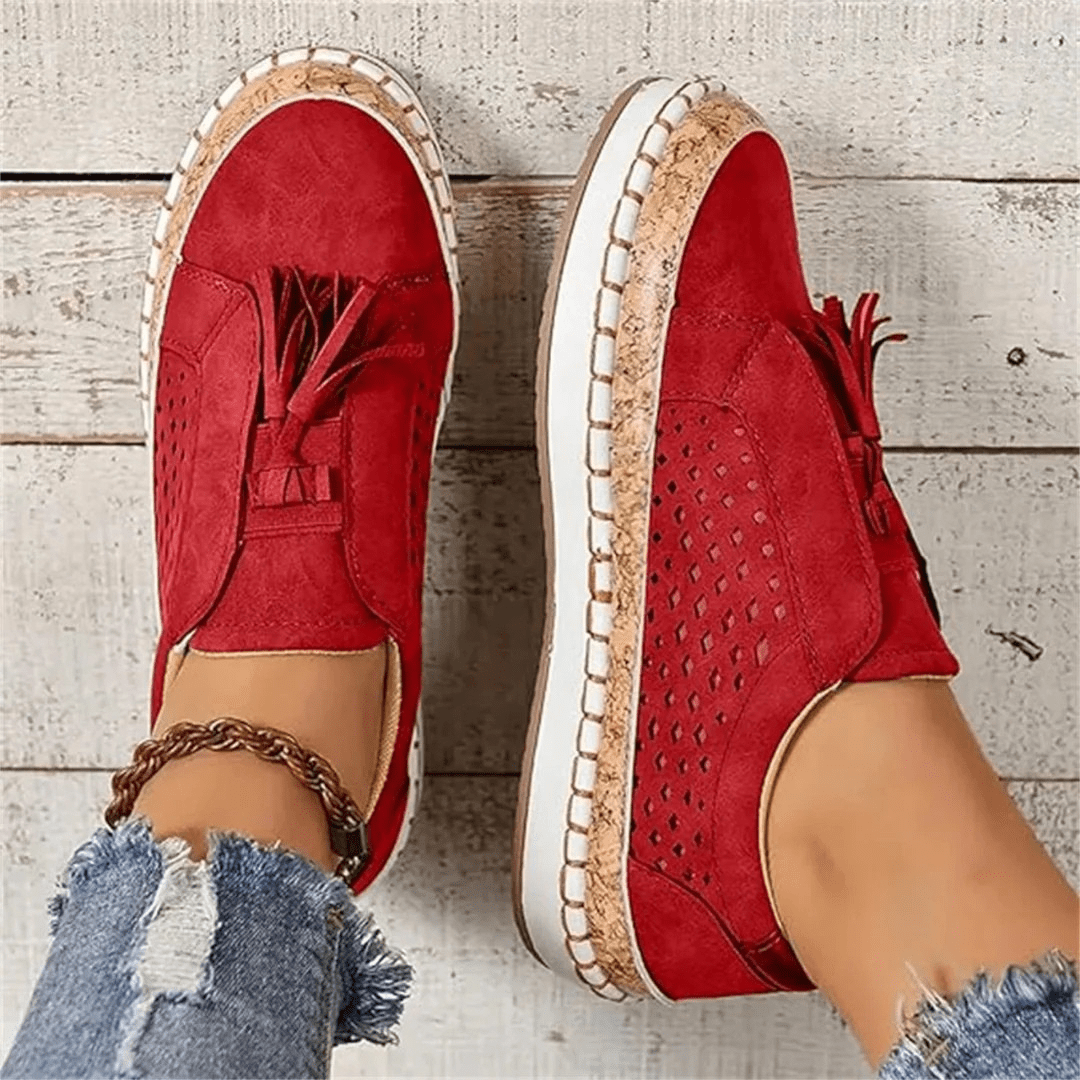 Luxe women's loafers featuring a slip-on design, combining convenience and versatile style for casual and formal occasions. 7