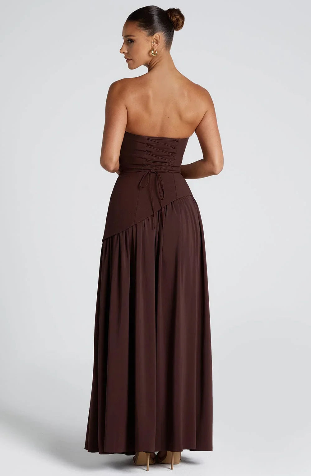Luxe women’s maxi dress featuring a corset bustier and elegant scarf detail, perfect for formal occasions and summer events. 3