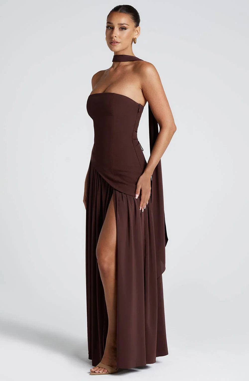 Luxe women’s maxi dress featuring a corset bustier and elegant scarf detail, perfect for formal occasions and summer events. 5