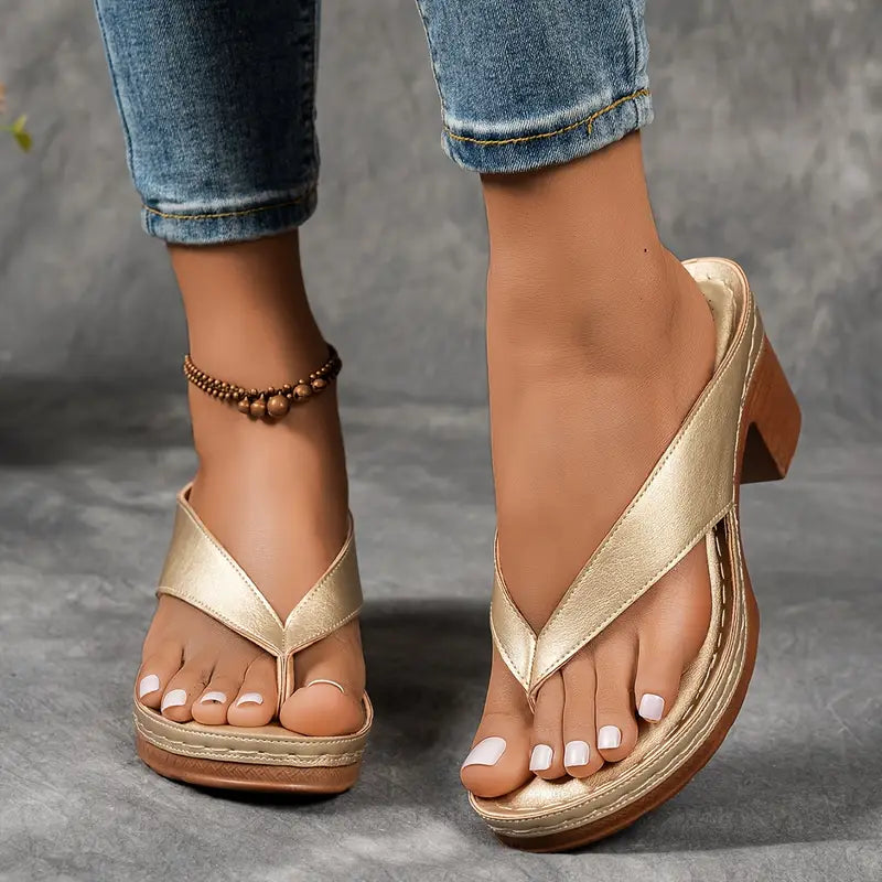 Mellow Women’s Slippers featuring ergonomic heel support and a breathable design for ultimate comfort and style. 1