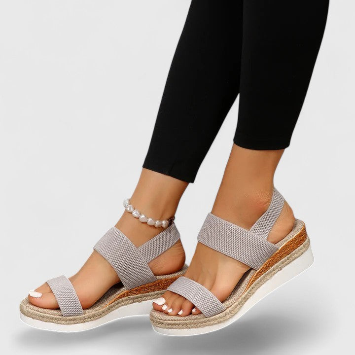 Mera Women’s Sandals featuring arch support and a cushioned sole designed for all-day comfort, perfect for casual wear and outdoor activities. 5