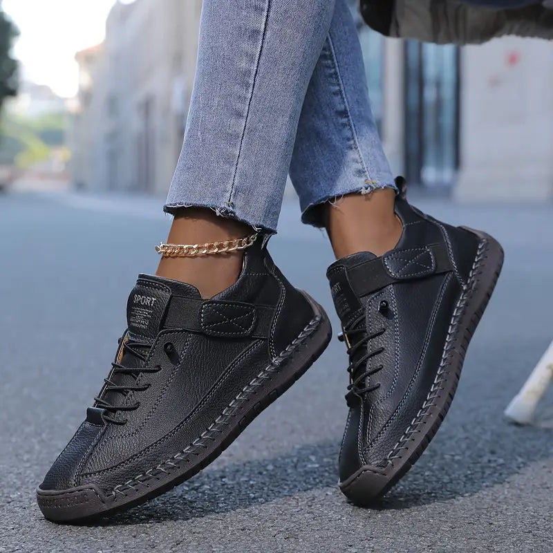 Meya Men’s Sneakers featuring elastic panels and a wide toe box designed for all-day comfort and support. 0