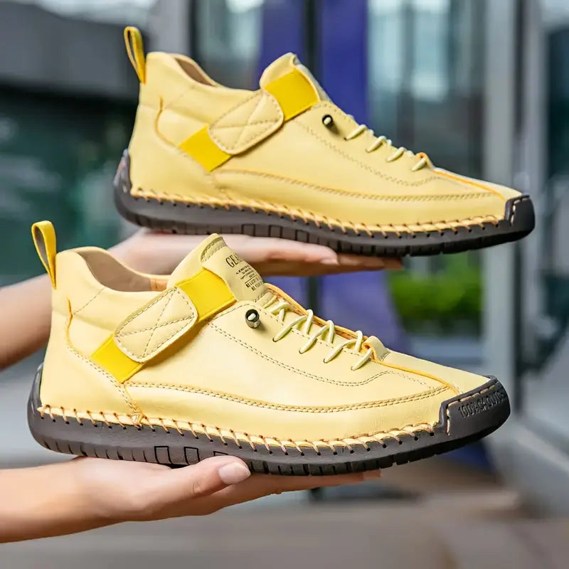 Meya Men’s Sneakers featuring elastic panels and a wide toe box designed for all-day comfort and support. 2