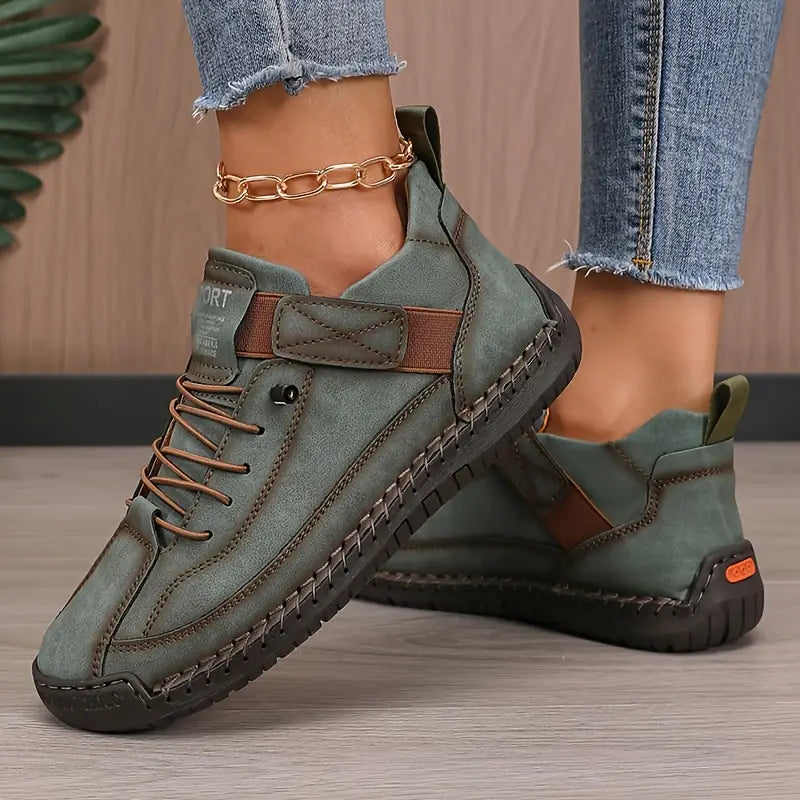 Meya Men’s Sneakers featuring elastic panels and a wide toe box designed for all-day comfort and support. 3