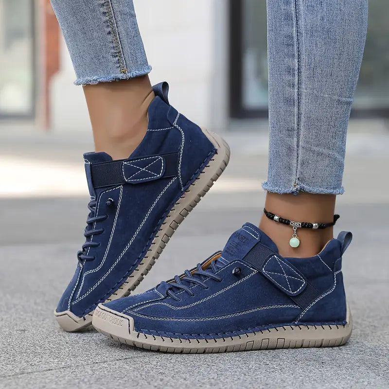 Meya Men’s Sneakers featuring elastic panels and a wide toe box designed for all-day comfort and support. 4
