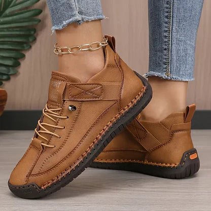 Meya Men’s Sneakers featuring elastic panels and a wide toe box designed for all-day comfort and support. 9