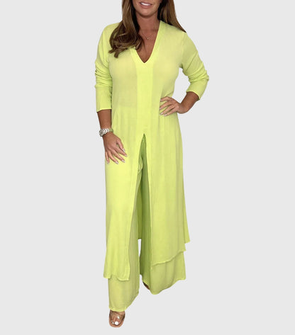 Olive women’s loungewear set featuring wide-leg pants and a long blouse for comfortable and stylish relaxation. 5