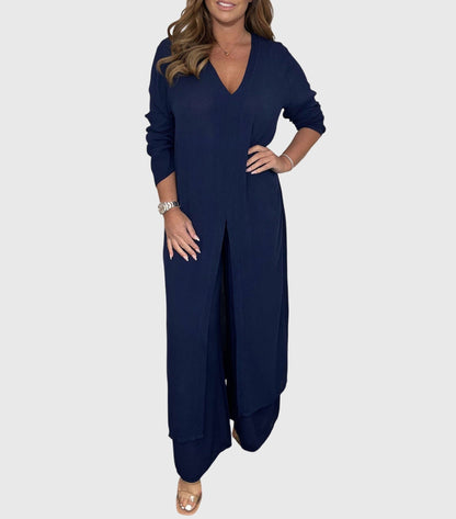 Olive women’s loungewear set featuring wide-leg pants and a long blouse for comfortable and stylish relaxation. 6