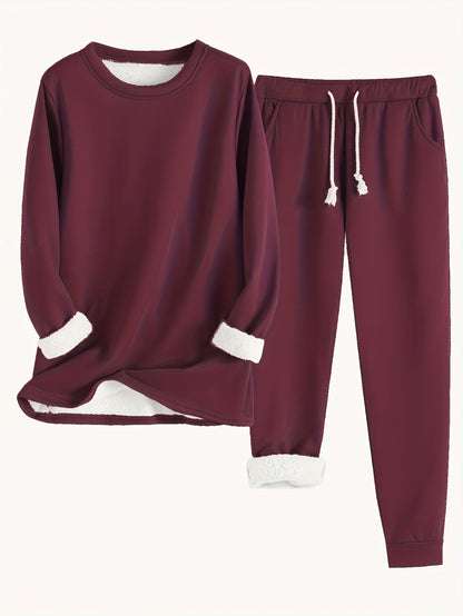 Runa Women’s Lounge Set featuring soft fabric and lightweight design, perfect for comfortable relaxation and casual outings. 1