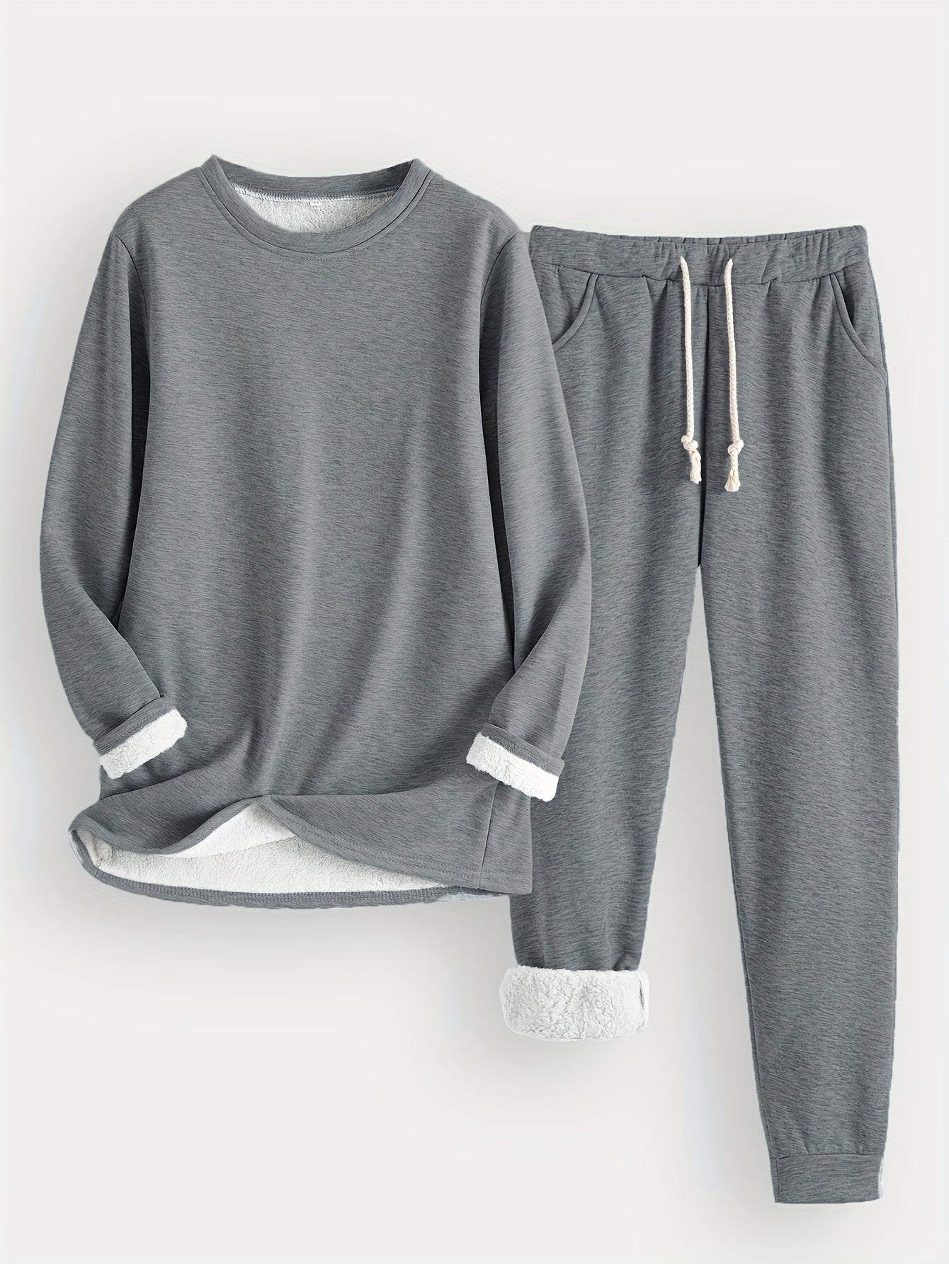 Runa Women’s Lounge Set featuring soft fabric and lightweight design, perfect for comfortable relaxation and casual outings. 2