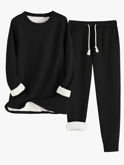 Runa Women’s Lounge Set featuring soft fabric and lightweight design, perfect for comfortable relaxation and casual outings. 3