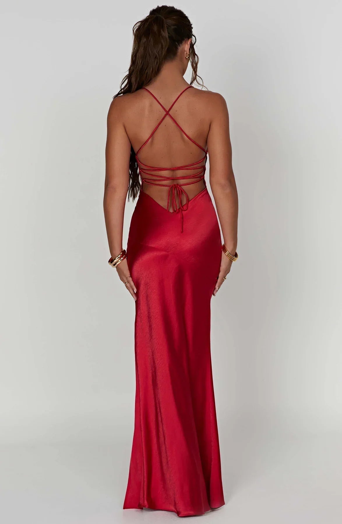 Elegant satin maxi dress for women featuring a flattering V-neckline and a high side slit, perfect for evening events and special occasions. 1