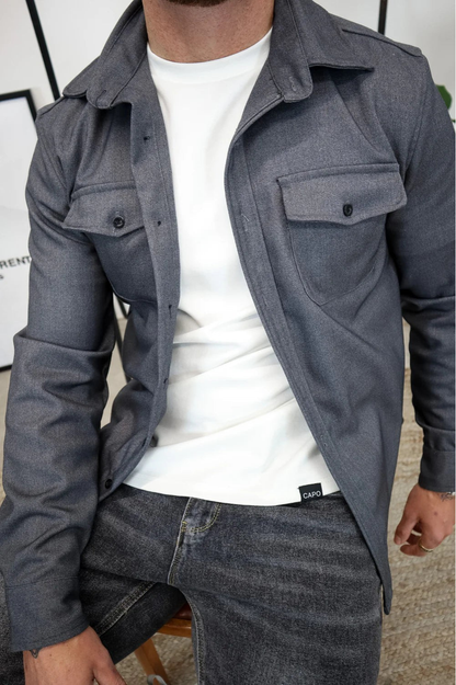 Sleek men's shirt jacket featuring a stylish button-up design and a convenient chest pocket, perfect for casual or semi-formal occasions. 4
