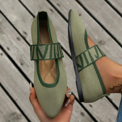 Sleek women’s flat shoes featuring orthopedic support and a lightweight design, perfect for all-day comfort and style. 5