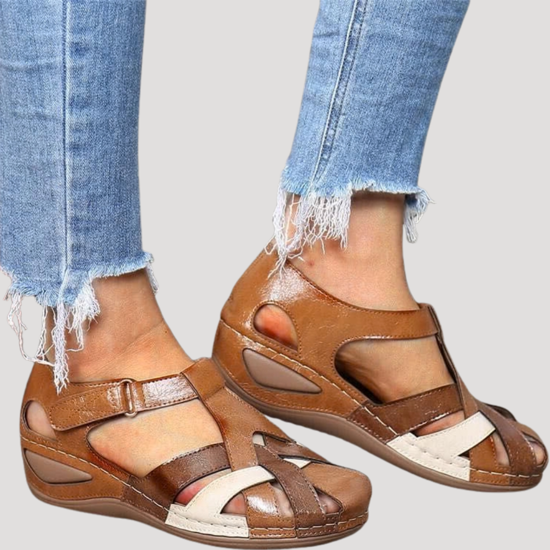 Vera Women’s Walking Sandals featuring a stylish woven strap design, perfect for comfort and support during outdoor activities. 3