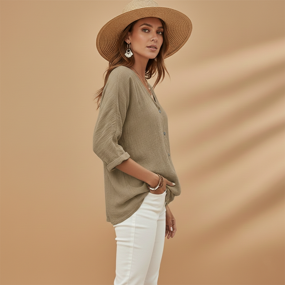 Vivid women’s t-shirt featuring a stylish V-neckline and short sleeves, perfect for casual outfits and everyday wear. 2