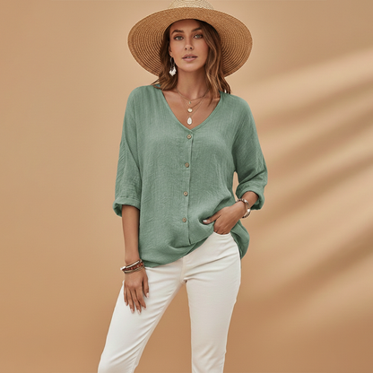 Vivid women’s t-shirt featuring a stylish V-neckline and short sleeves, perfect for casual outfits and everyday wear. 7