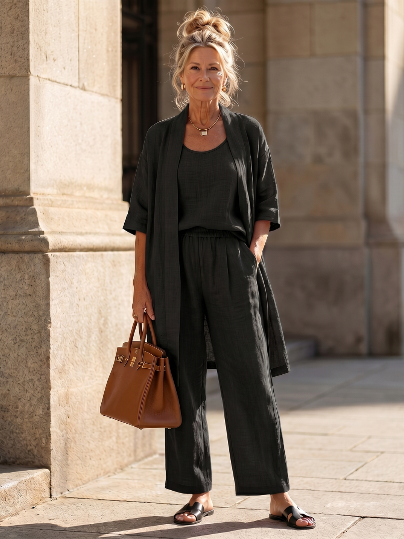 Yara Women’s Loungewear Set featuring a relaxed fit top and wide leg pants, perfect for comfort and style at home. 9