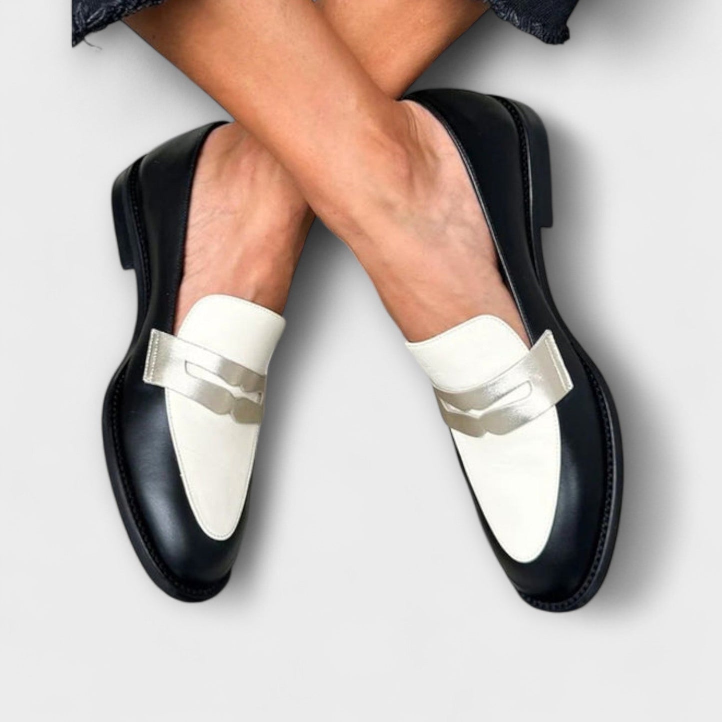 Zara women's loafers featuring a stylish metallic finish and classic round-toe design, perfect for both casual and formal outfits. 1